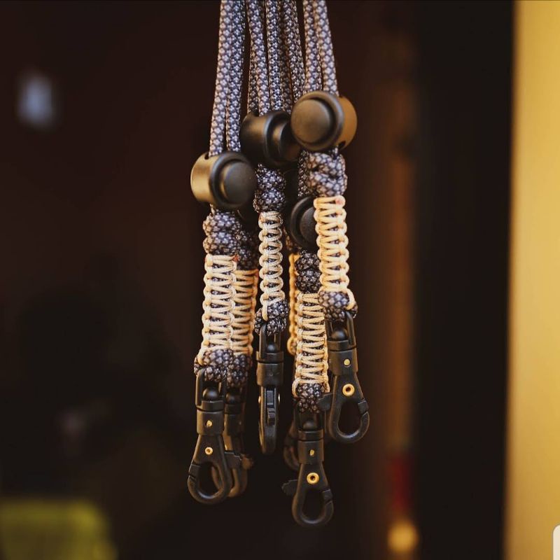 

GANTUNGAN ID CARD HP DAN PODS