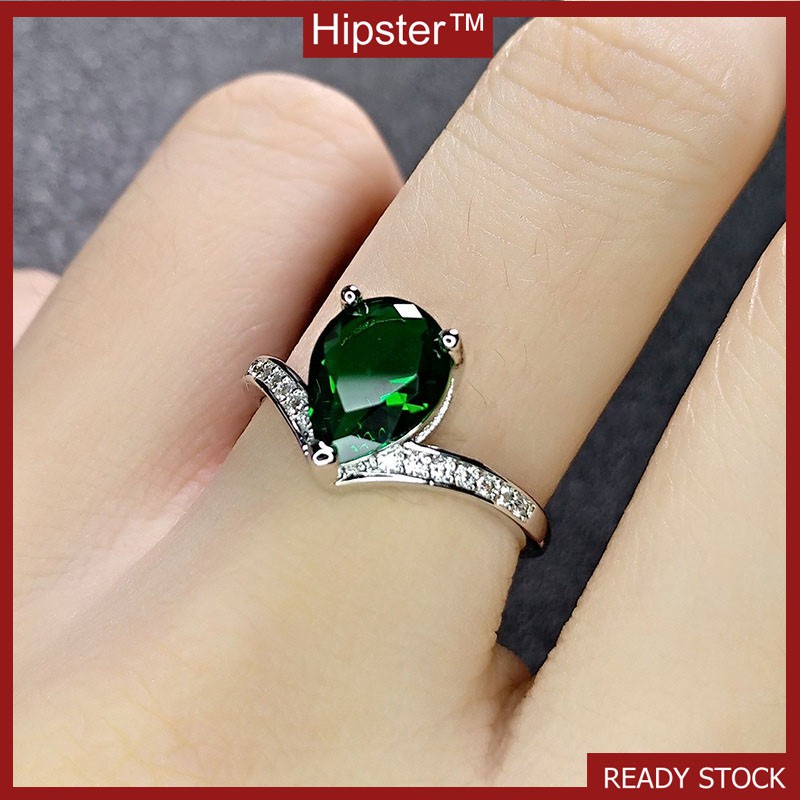 New Design Romantic Inlaid Drop-Shaped Emerald Couple Ring