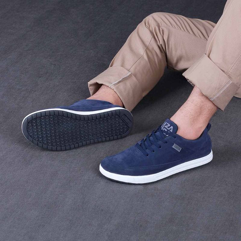 Sepatu Kulit Casual Sneakers Pria Keren Milenial Distro Kulit Suede Premium Original