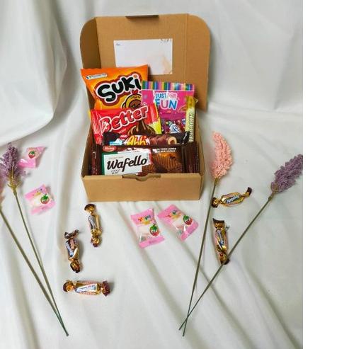 

Terbaru SNACK BOX TERMURAH, GIFT/KADO WISUDA/HAMPERS/LEBARAN, SNACK BOX ISI 7PCS Free Request Kartu Ucapan