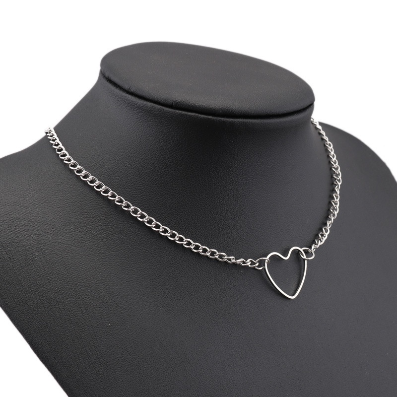 Kalung Rantai Choker Heart Aksesoris Fashion Wanita - Kalung Rantai Hollow Heart Silver Necklace