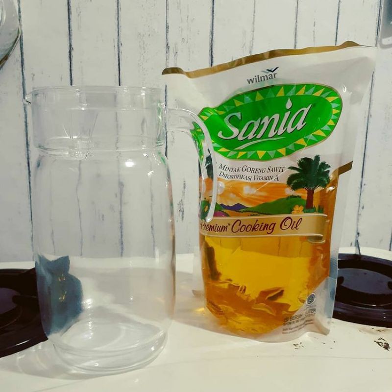 BOTOL MINYAK GORENG 2 LITER/JAR/PITCHER/TEKO KACA