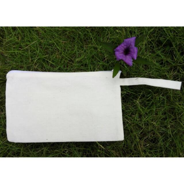 

Pouch Tempat Pensil Bahan Blacu ukuran 20 x 11 cm (CUSTOM DESIGN)