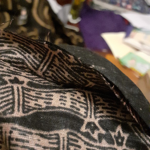 Batik Pria / Baju Batik Pria / Kemeja Batik / Lenganpanjang Size M L Xl Terbaru