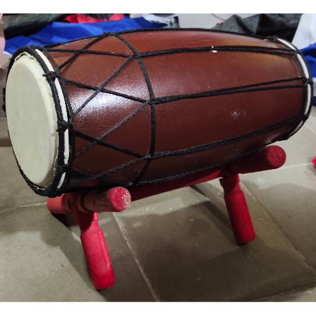 Kandang jawa 30 cm  / kendang mainan /kendang anak / kendang pentas / kendang dangdut / ketipung / barongan / barongan klasik / jaranan / kuda kepang / kuda lumping / ganongan / topeng ganong / bujang ganong / kostum ganong / kostum celeng / pecut /mainan