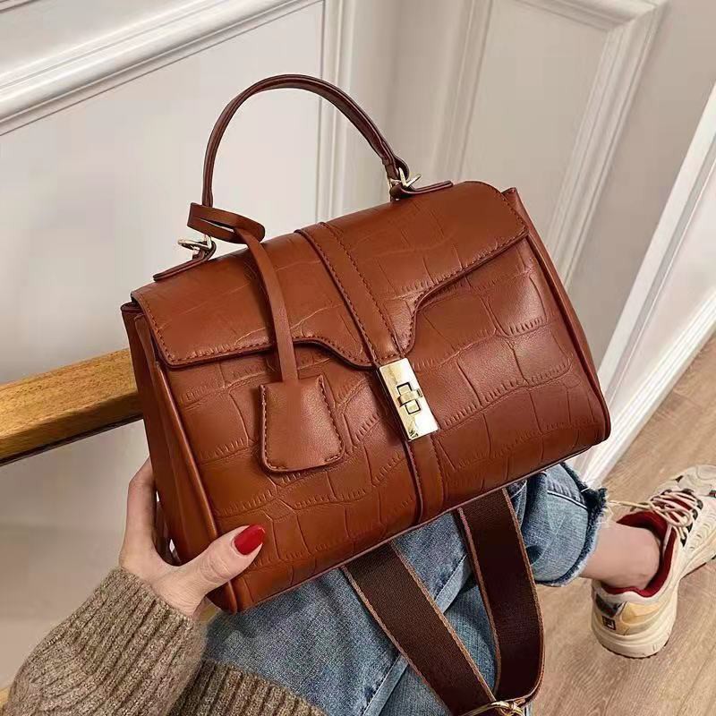 LT 1553 RISCE TAS HAND BAG IMPORT WANITA CEWEK PEREMPUAN JAKARTA BATAM CR 7780 BQ 3229