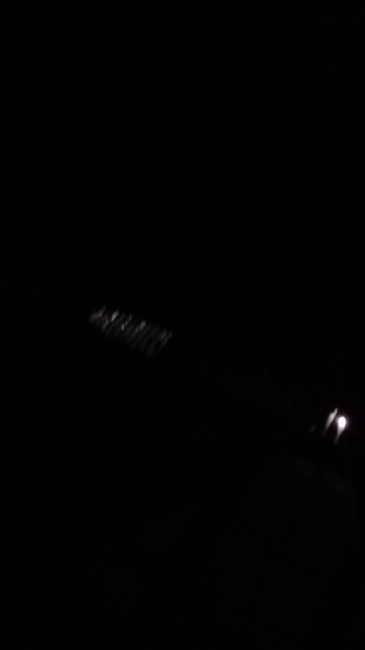 Tarikan Handel Laci Lemari Titik Bintik