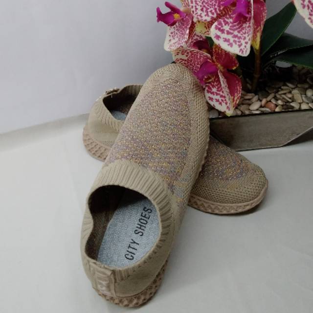 Sepatu sport wanita import