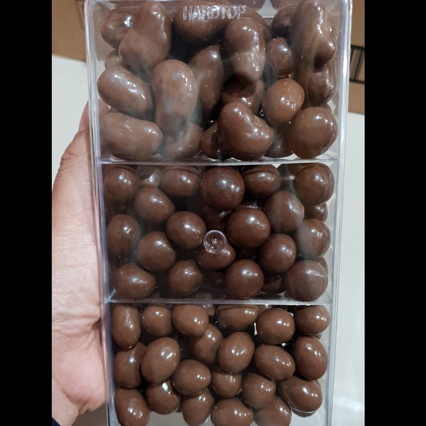 

Paket Coklat Delfi Sekat 3