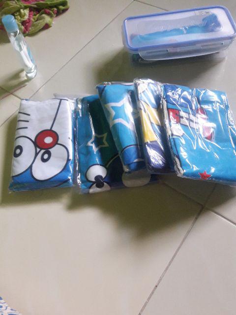 Gorden / Hordeng Jendela Karakter Doraemon, Keroppi, Hello Kitty, Mickey Mouse