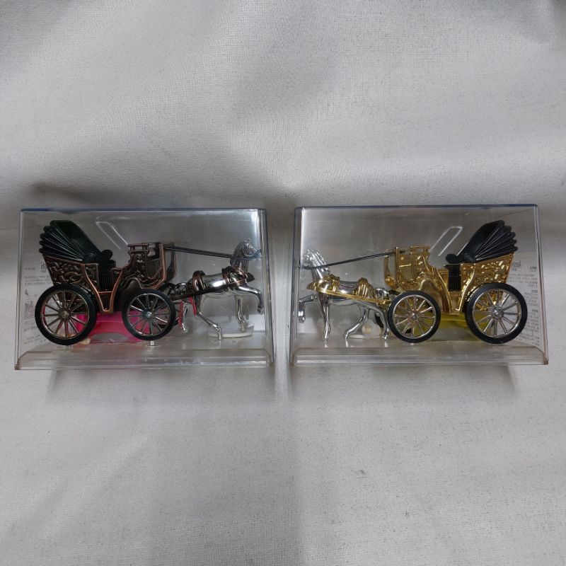 pajangan mobil  parfum mobil dasbort kereta kuda klasik