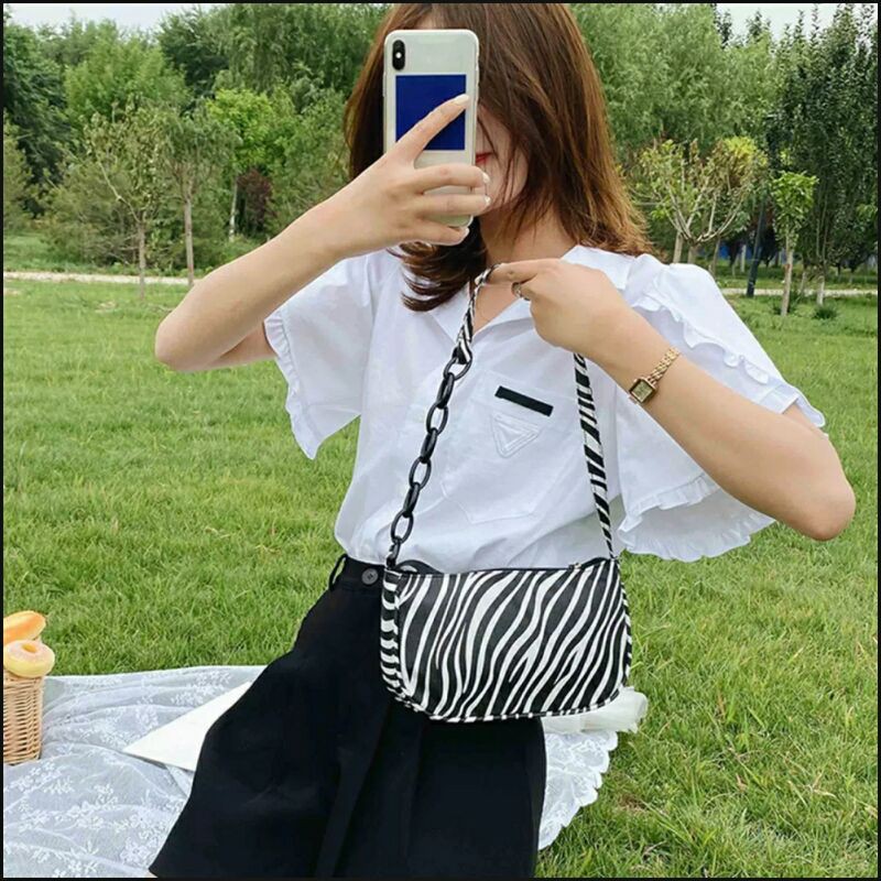 Rully68  Tas Selempang Wanita Cow Milk Tas Bahu / New Retro Acrylic Chain Handbag Fashion (COD)