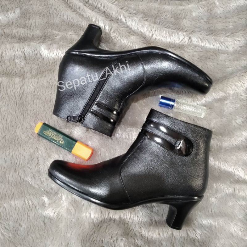 Sepatu Wanita Hills Boot Kulit Asli