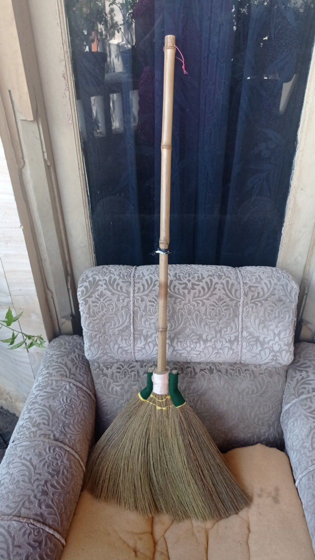 Sapu Lantai / Sapu Ijuk Rayung Size M / Sapu Jerami Type Kipas