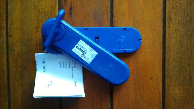 Pembuka Kaleng, Atau Alat Untuk Membuka Kaleng Warna Merah, Hijau/biru, Anti Karat St656