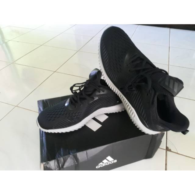 Sepatu Original Adidas Alphabounce M