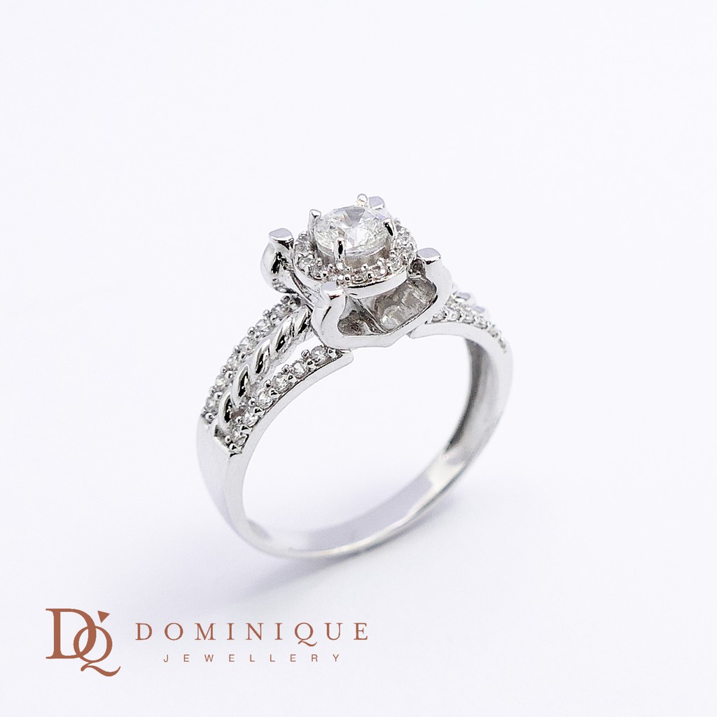 

Dominique Jewellery- Cincin Solitaire 75% SNI DQC 2033