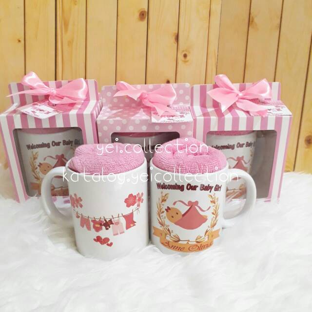 {m2e} Paket Souvenir. Mug Standard. Handuk. Box Warna.