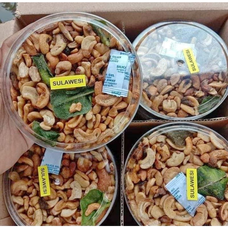 

kacang mente daun jeruk / mente goreng / mete goreng