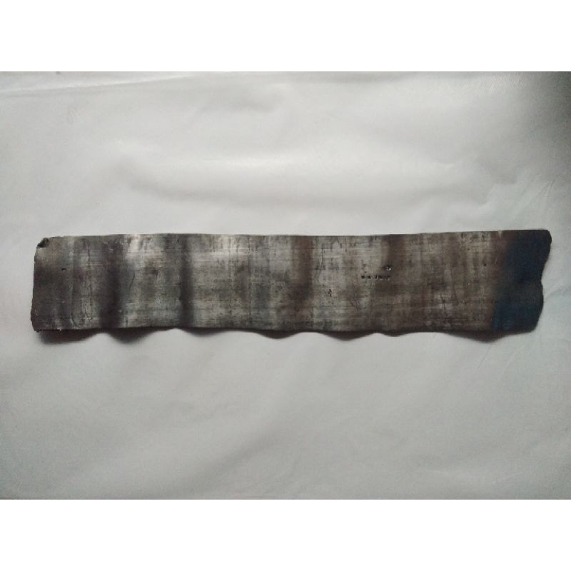 Timah Hitam Lembaran ( L : 7 -  P :  38  , berat 300 gram ) .