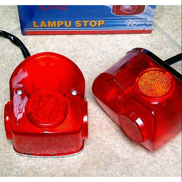 LAMPU BELAKANG C70