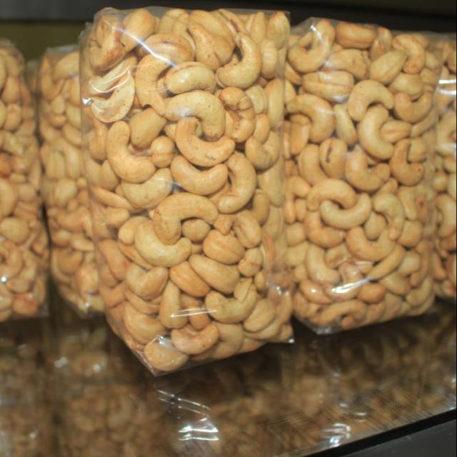 

Kacang mete asli wonogiri kemasan 1kg