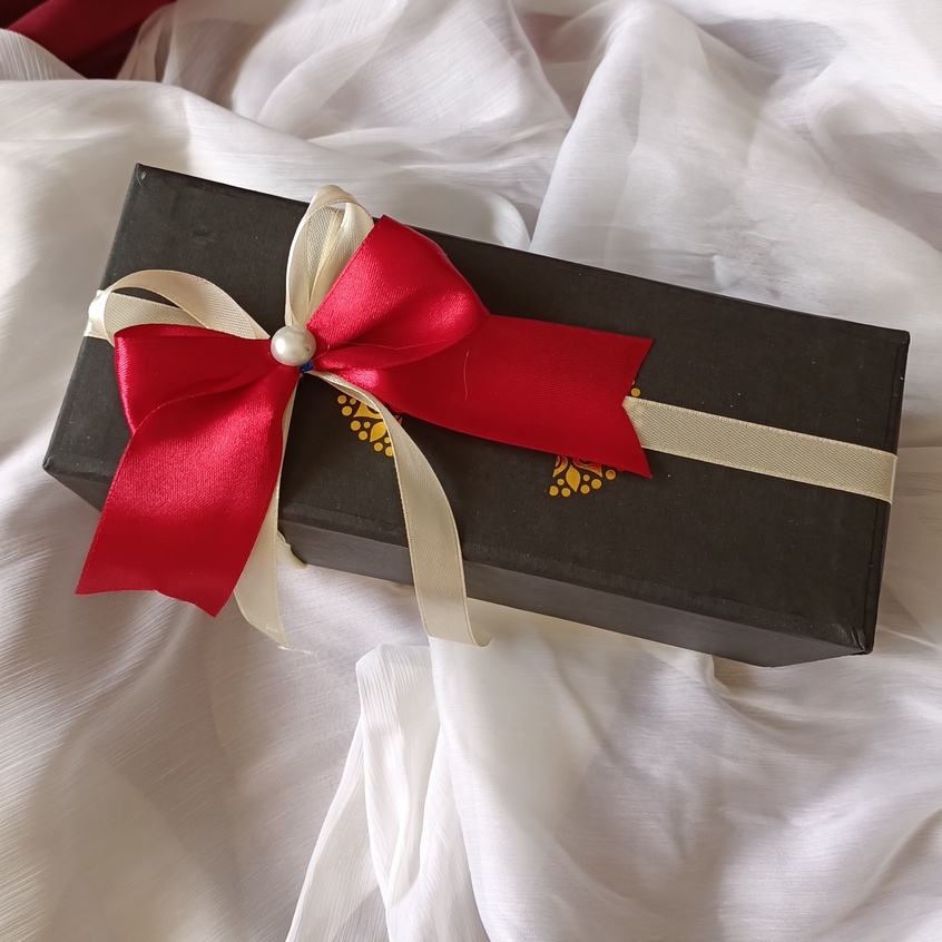 

Ekstra Pita Tumpuk, Paper Bag, Tas dan Dipper untuk Hampers