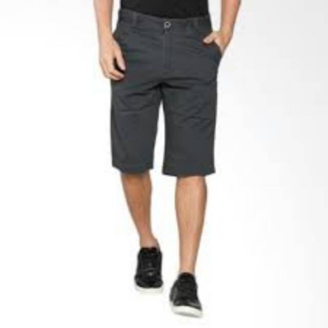 Celana cardinal casual pendek.celana cardinal pendek