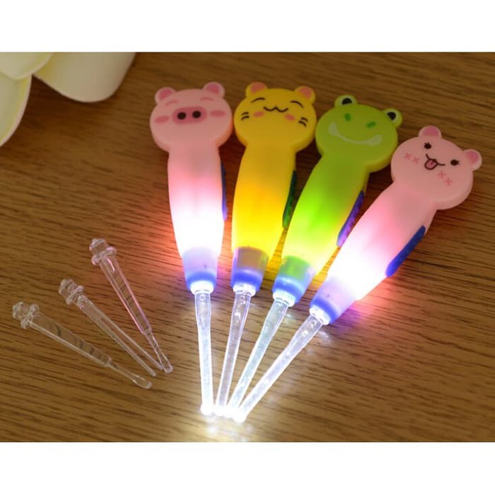 Earpick Cartoon LED Cute Alat Pembersih Telinga / Korek Kuping Karakter Senter Flash Light