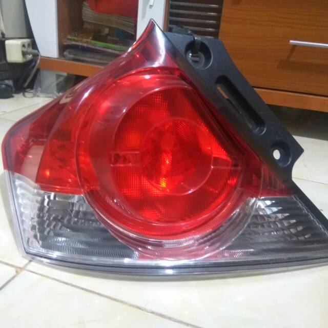 Stoplamp lampu belakang honda brio satya