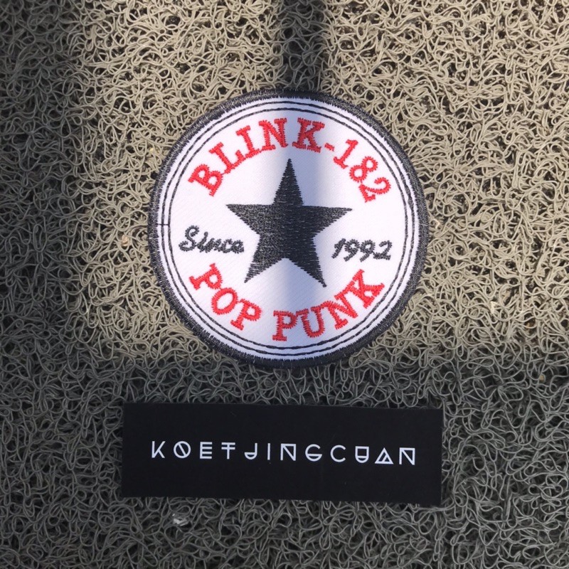 Patch Emblem bordir jahit Blink 182 Pop Punk converse version