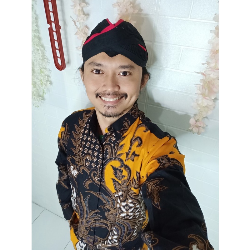 PROBOSETO KUNING BATIKSOLOAMANAH KEMEJA BATIK SOLO PRIA LENGAN PANJANG LAPIS FURING ATASAN BATIK PREMIUM MODERN KATUN HALUS ALJAYA SM MARTOWIRO ANJANI RAFANDA UKAIL ALETHEA RAJASAKTI KLA RAFANDA ASMARA NGUDI RAHAYU SENOJOYO JAYANEGARA KUNING MERAH KANAYA