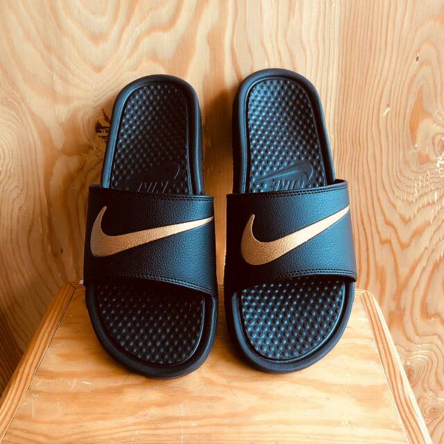 Big Size Jual Sendal Pria Nike Benassi Swoosh Original, Nike Slippers Original