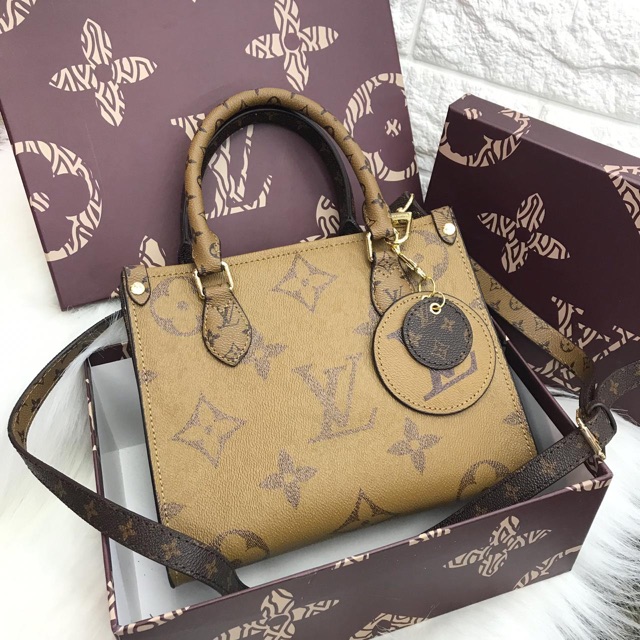 Tas Louis vuitton free box import semprem slempang wanita