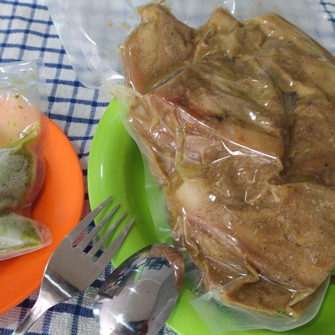 

Daging Babi Bumbu Panggang Cepat Saji 1 kg, frozen food