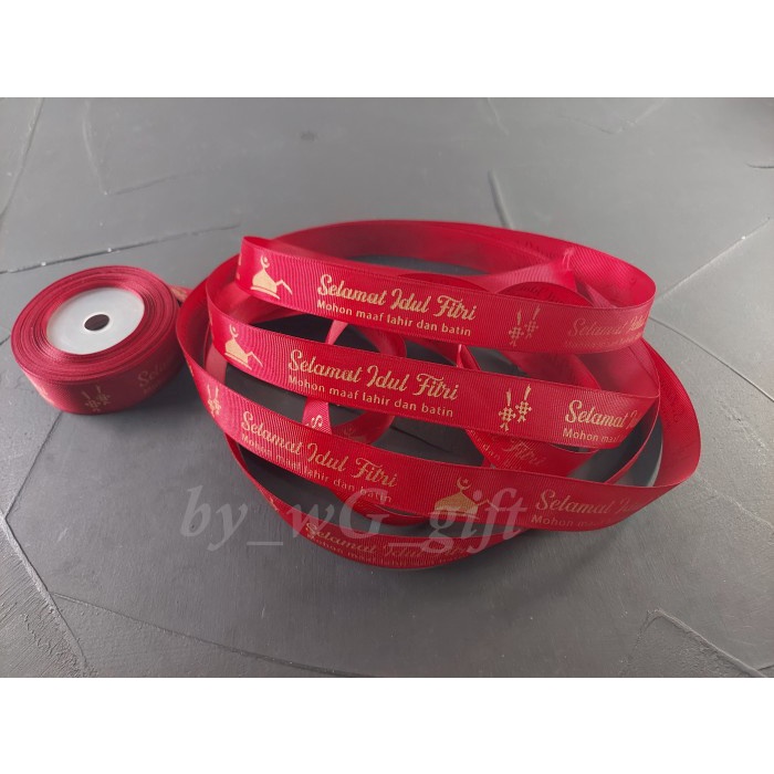 

Pita Idul Fitri -GrossGrain;Maroon ;Lebar 2.5 cm ;Panjang 20 yard