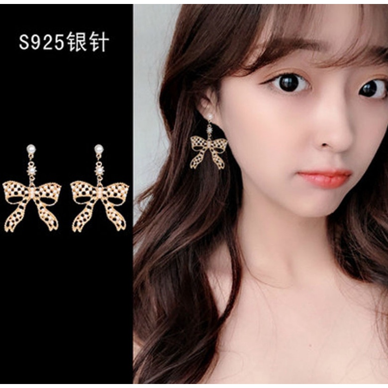 Anting Tusuk Model Pita Desain Korea