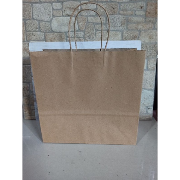 

Paper bag cokelat tali XXL uk 28x27x10 cm ( min.pembelian 1 pcs)