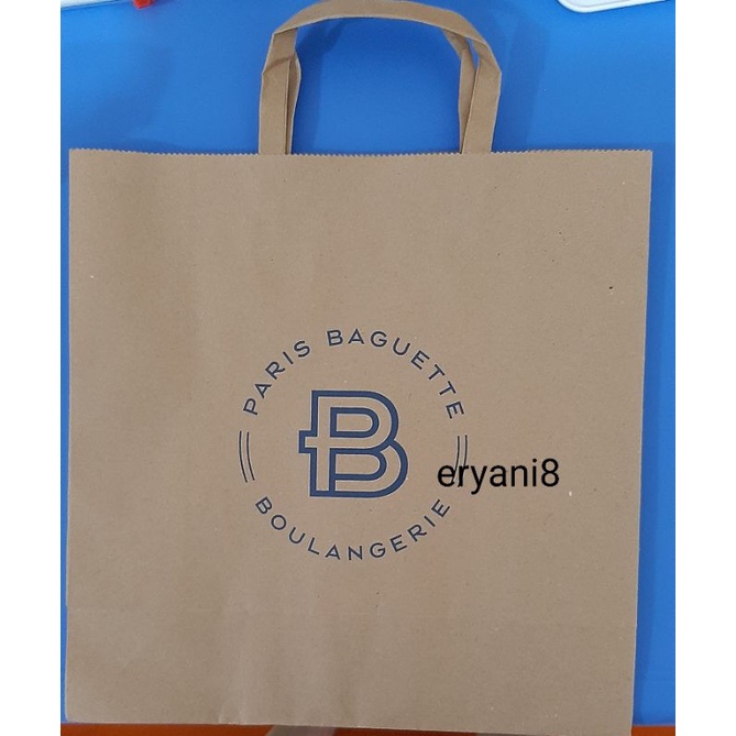 

Paper bag Paris Baguette