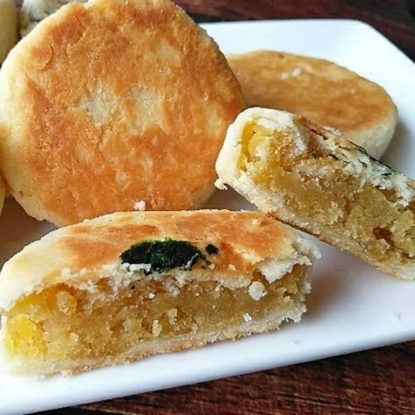 B3rkuAl!tas's BAKPIA KUMALASARI ISI 10 PCS BAKPIA [beda dgn Bakpia Kukus Tugu Jogja & Kurniasari] |I