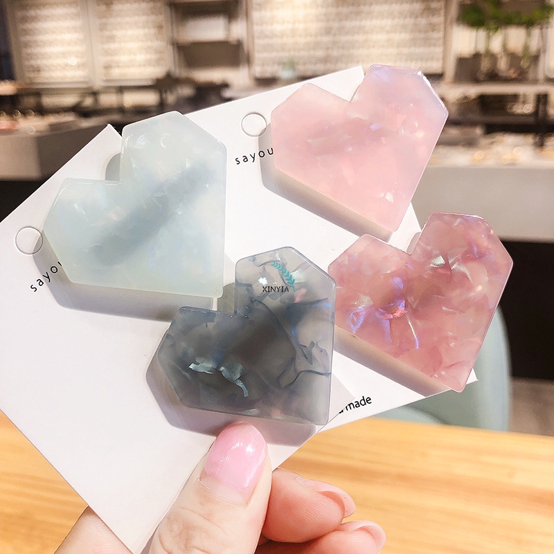 Klip Penjepit Rambut Dengan Bahan Resin Dan Hiasan Bentuk Hati Bergaya Korea Untuk Wanita