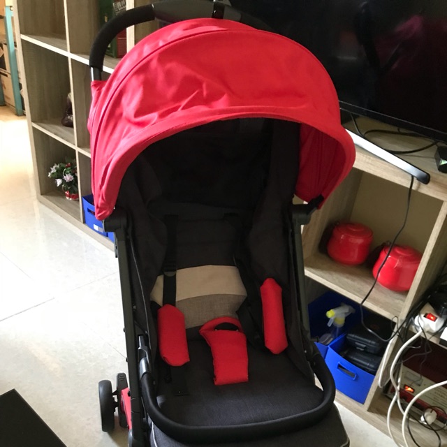 Stroller cocolatte 678 QBIT red