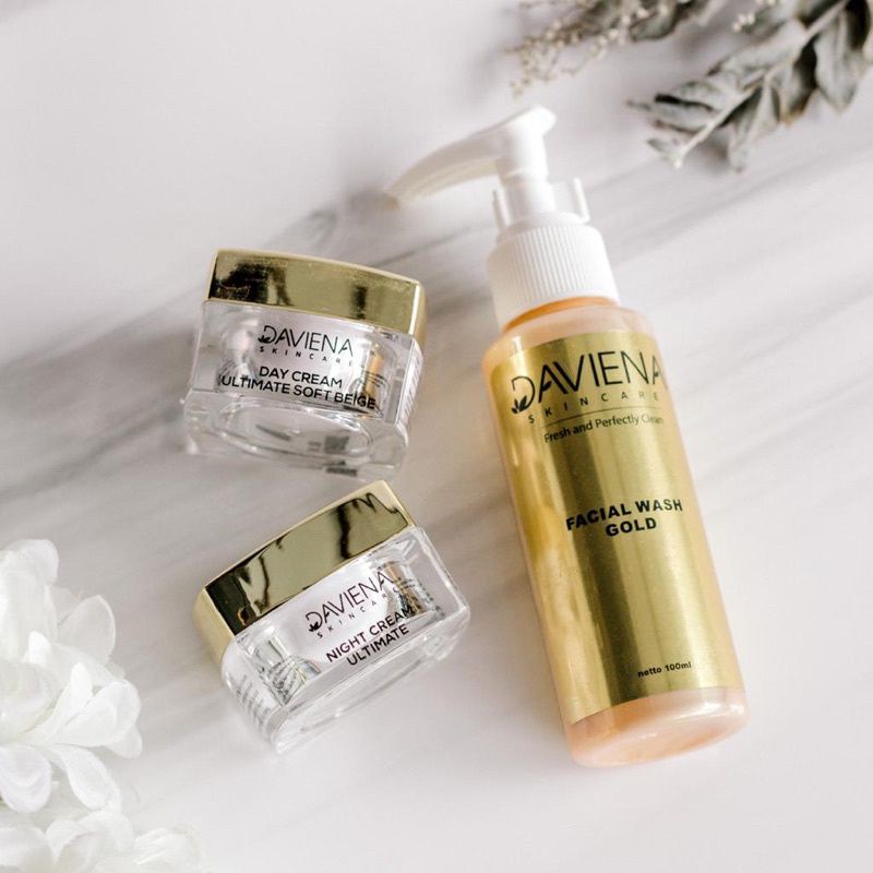 Daviena Skincare Paket Gold Series Davienaskincareofficial Davina Devina Lampung Surabaya Jakarta Pencerah Pemutih Flek Wajah Glowing Bpom Daviena Skincare-Paket hemat gold