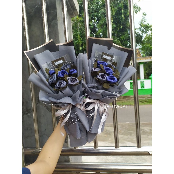 Bucket Bunga Satin Premium / Buket Bunga Satin/ Bucket Bunga Wisuda / Buket Bunga Wisuda / Buket Bun