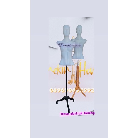 Patung wanita pakai kepala Torso