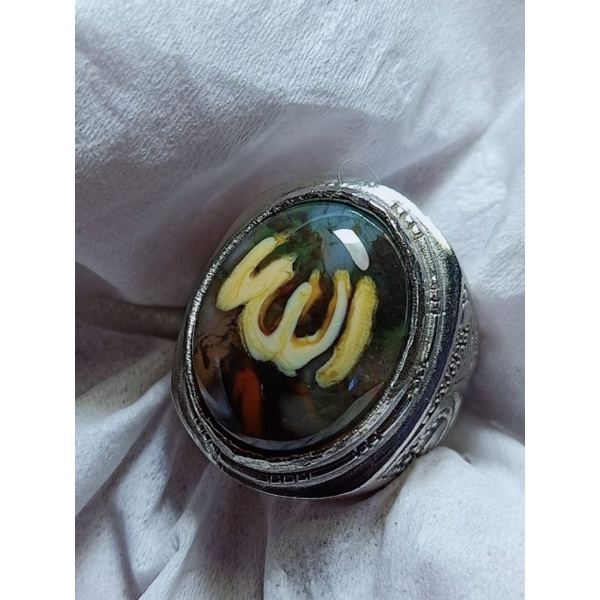 batu pancawarna keris