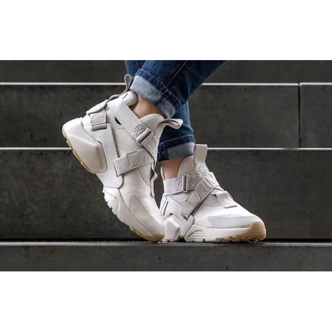 Sepatu Pria - Nike Air Huarache City Dessert Sand - PRM