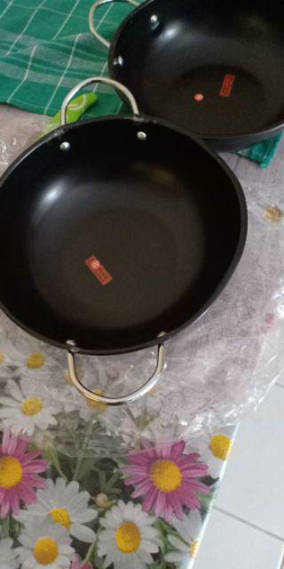 Kuali Hitam 20cm / Kuali Hitam / Katel Hitam / Wok Hitam