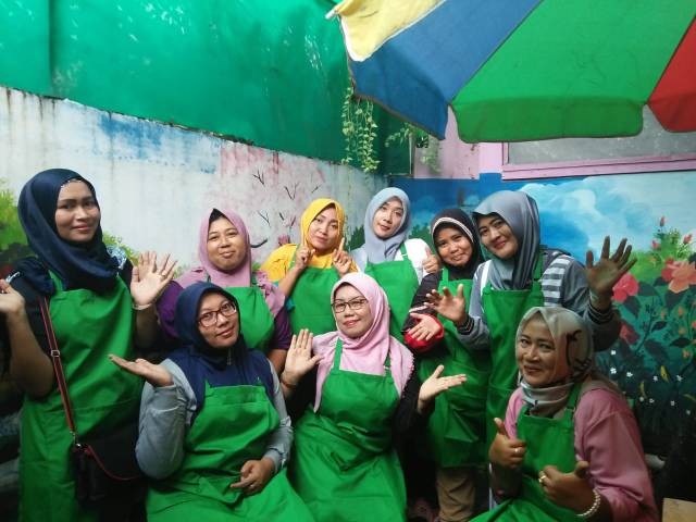 Celemek apron basic hijau,celemek masak,celemek dapur,celemek waitres,celemek pria wanita