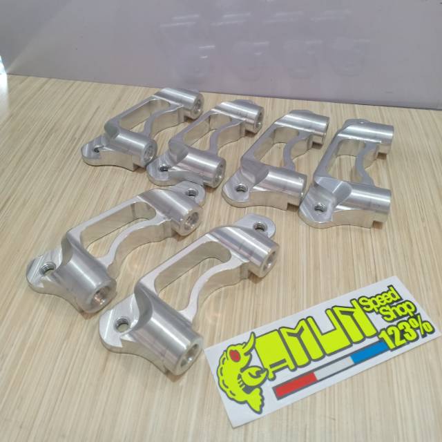 Braket kaliper brembo doraemon beat scoopy vario